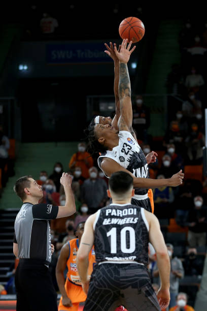 随着亚洲足 随着亚洲足