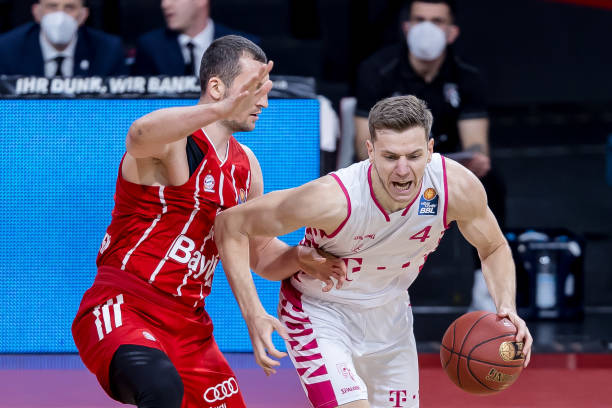 甚至推迟至 甚至推迟至